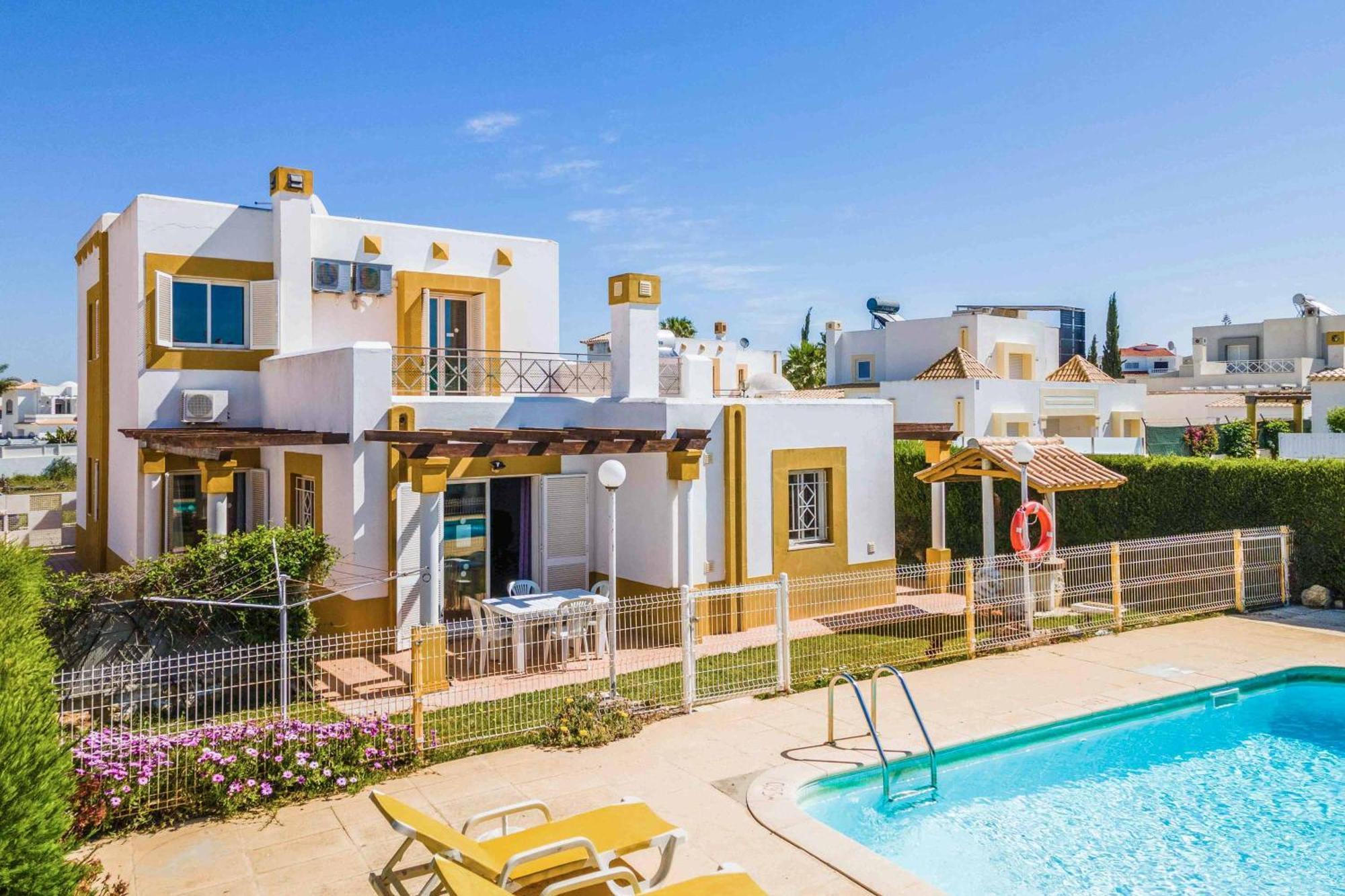 Ninos Villa