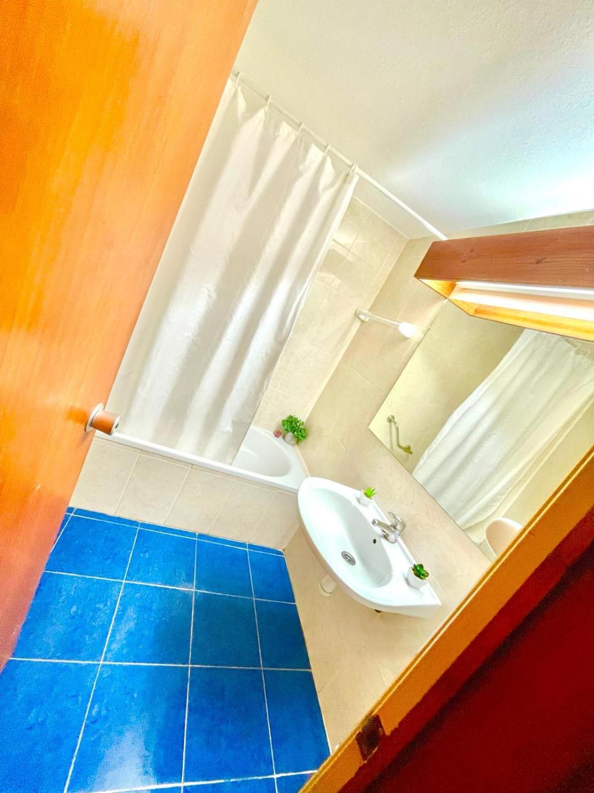 T1, Da Oura Apartment