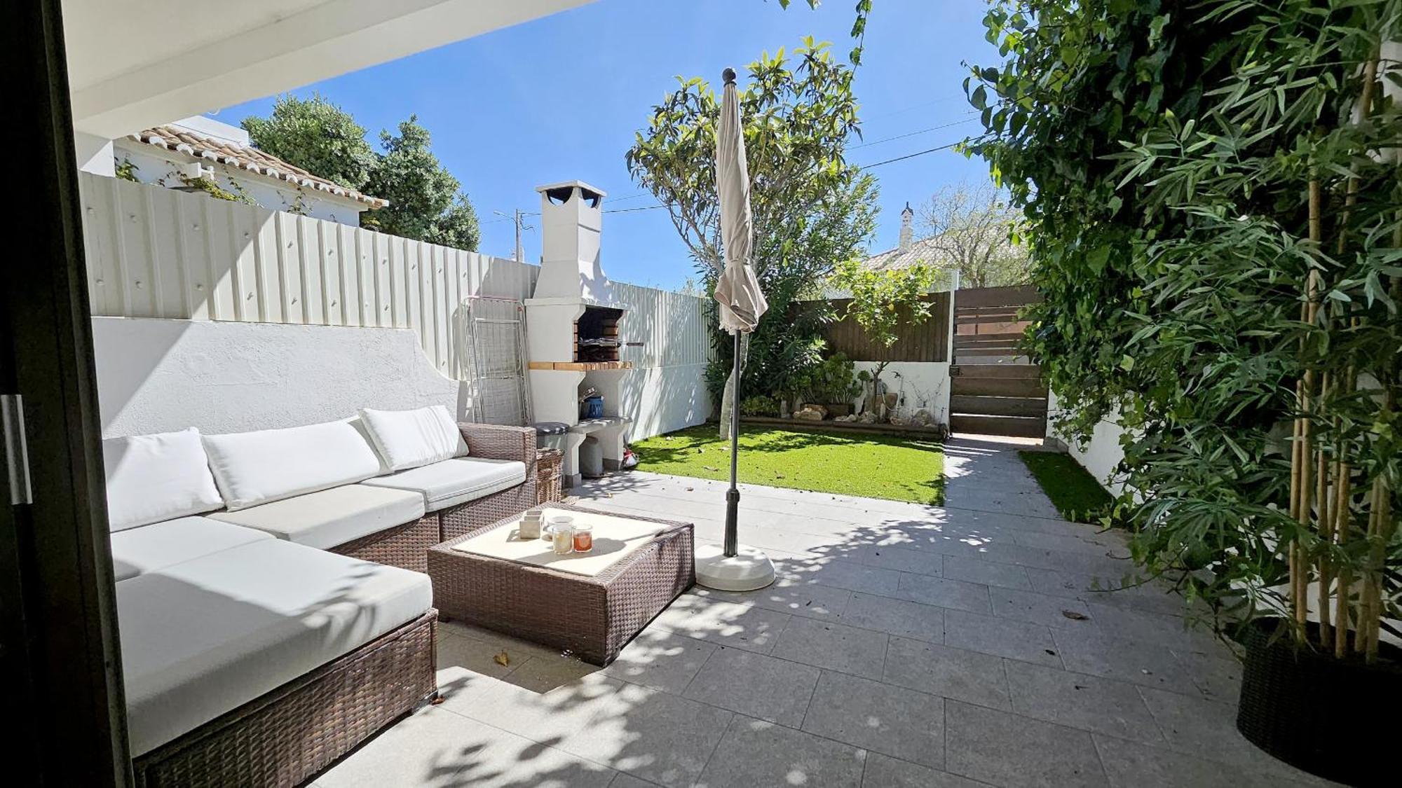 Magnific With A Cozy Garden, 5 Minutes To The Apartment Albufeira