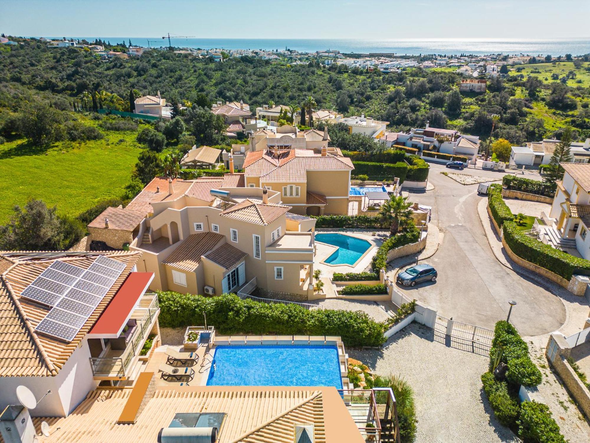 Costa Brava By Algarve Vacation Villa *