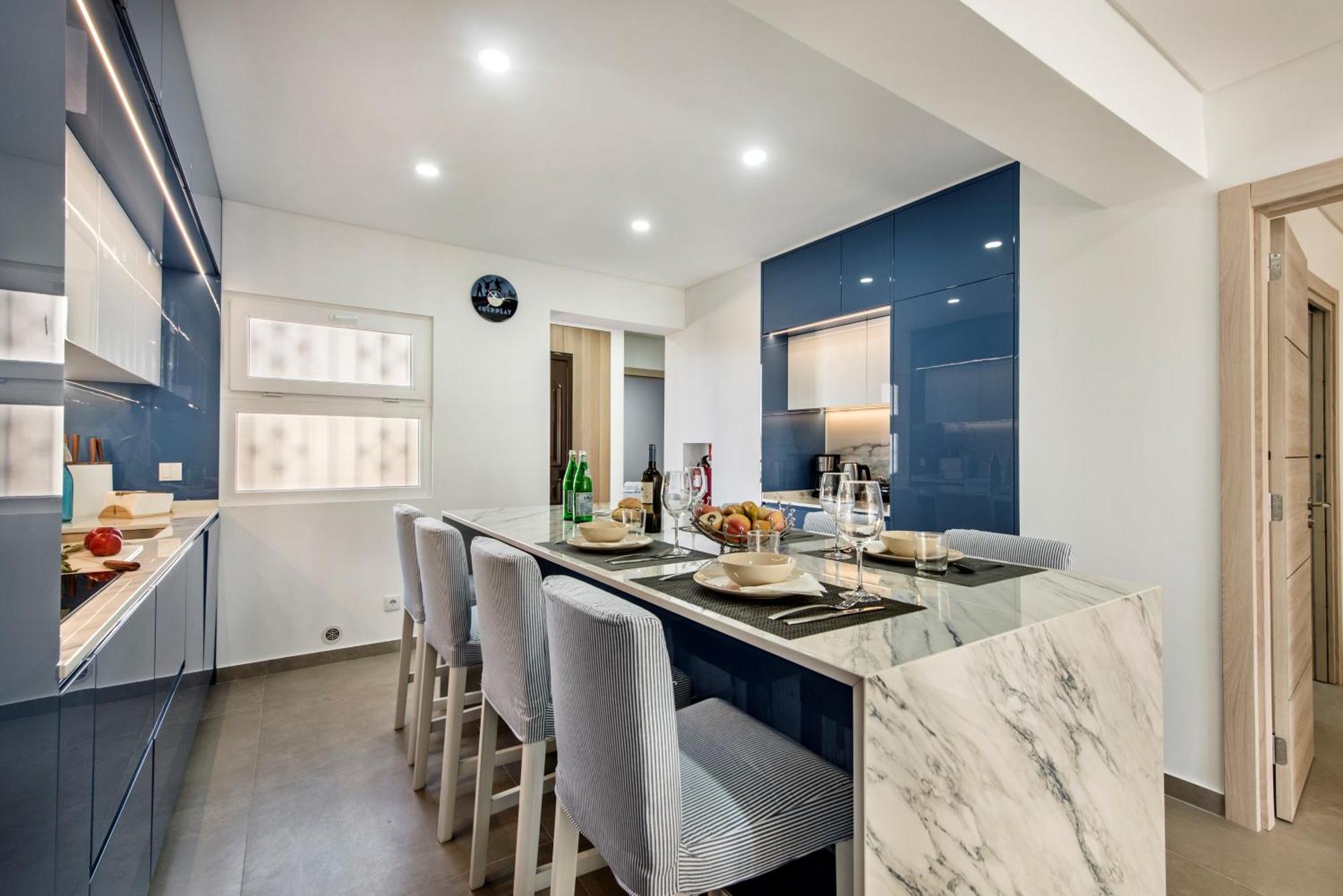 Oura Sunset Apartment *