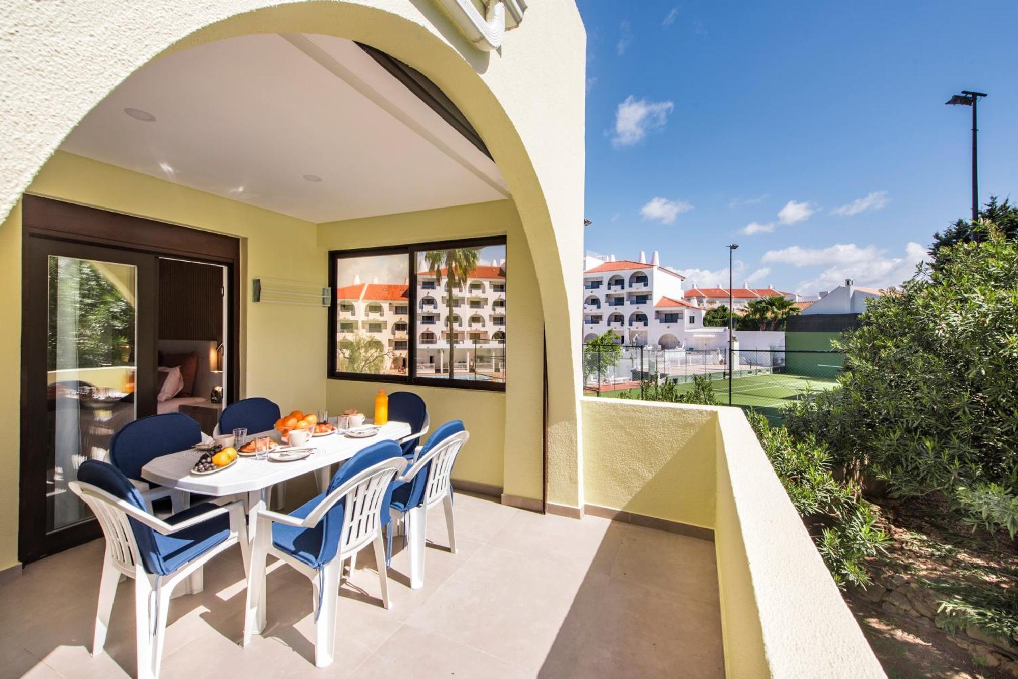 Oura Sunset Apartamento *