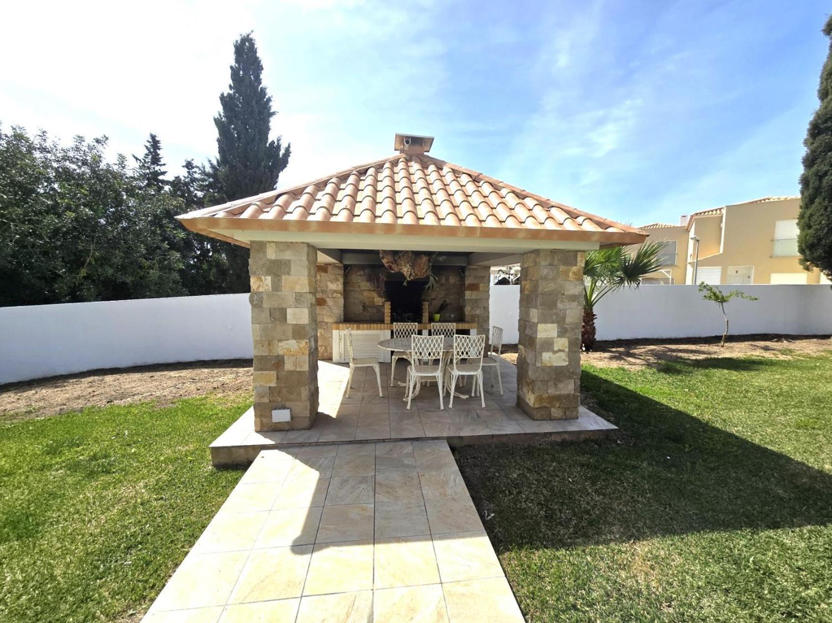 Villa Sunshine - *