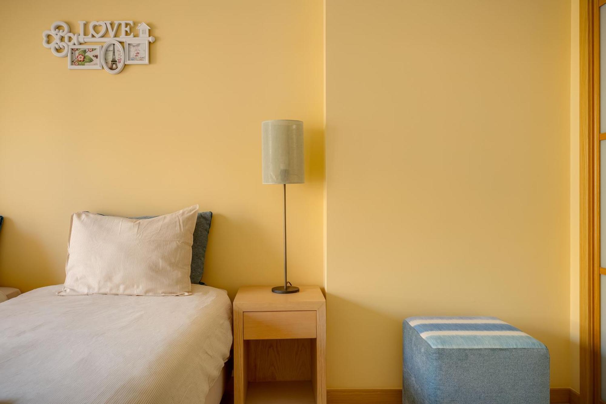 Apartamento The Village - 6 Com Ac, Garagem E Piscina, A Poucos Min Da Gale