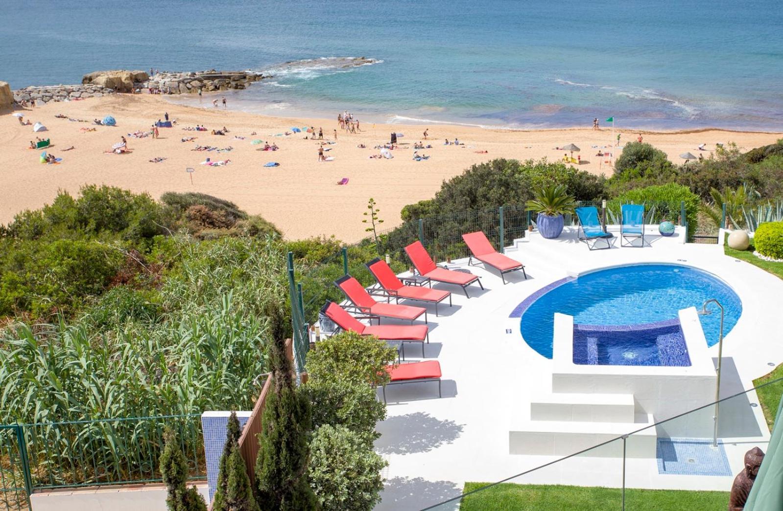 Luxurious Beachfront De La With Private Acces Villa *