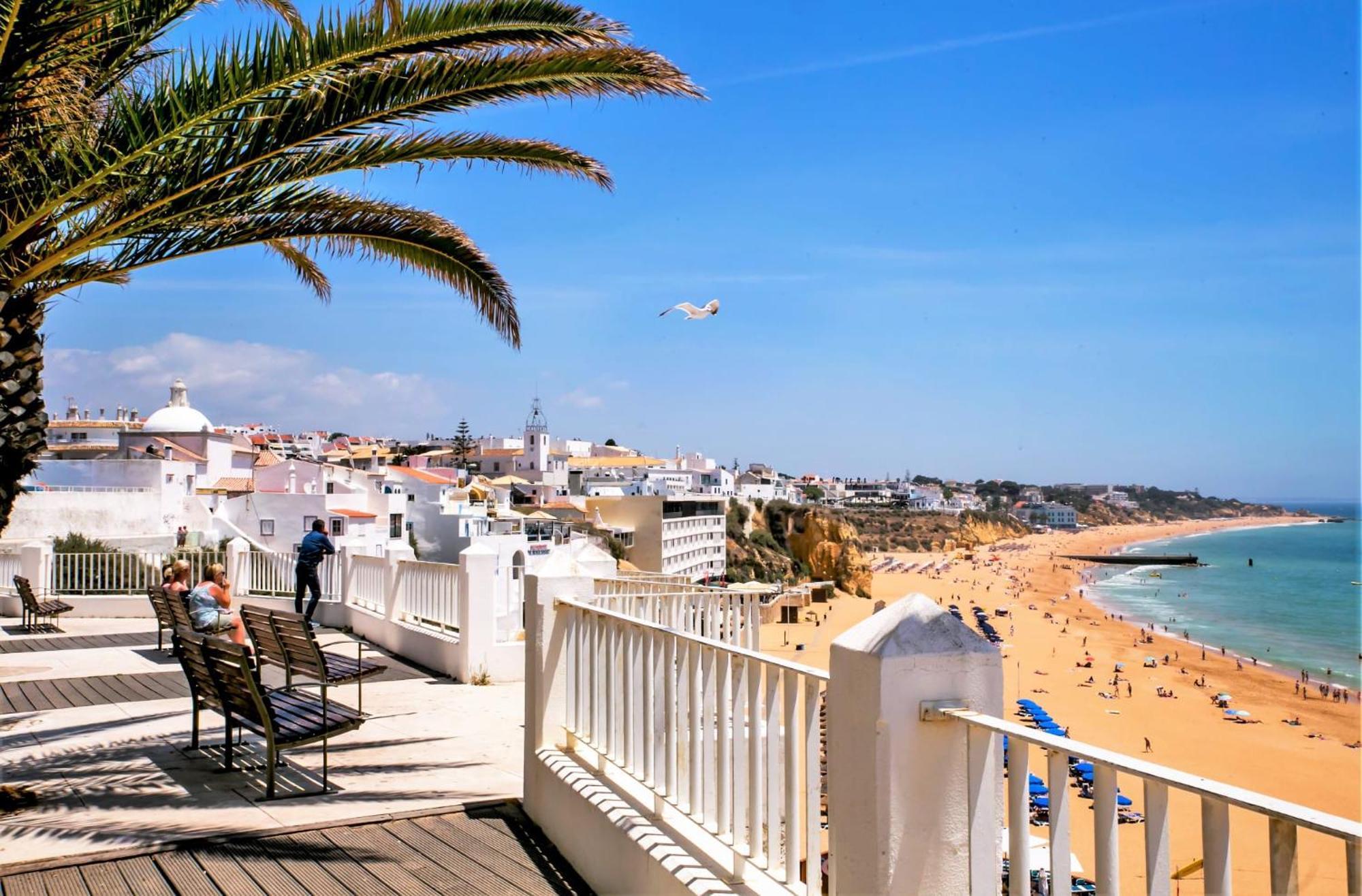 Algarvian Experience - Sun, And Pool * Albufeira
