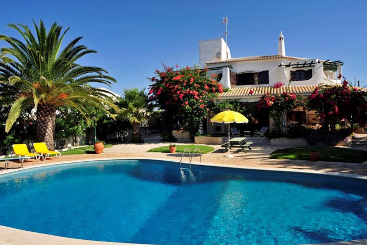 Casa Gondi - Right By Gale - Large Lush Gardens * Albufeira