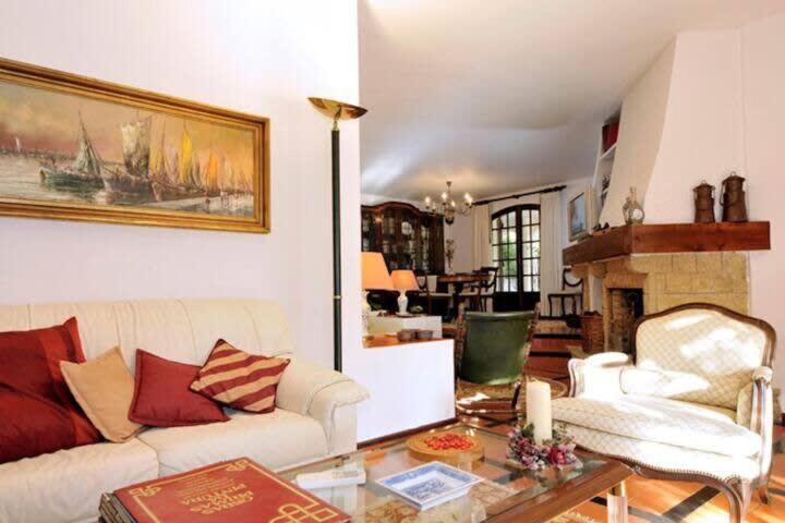 Casa Gondi - Right By Gale - Large Lush Gardens