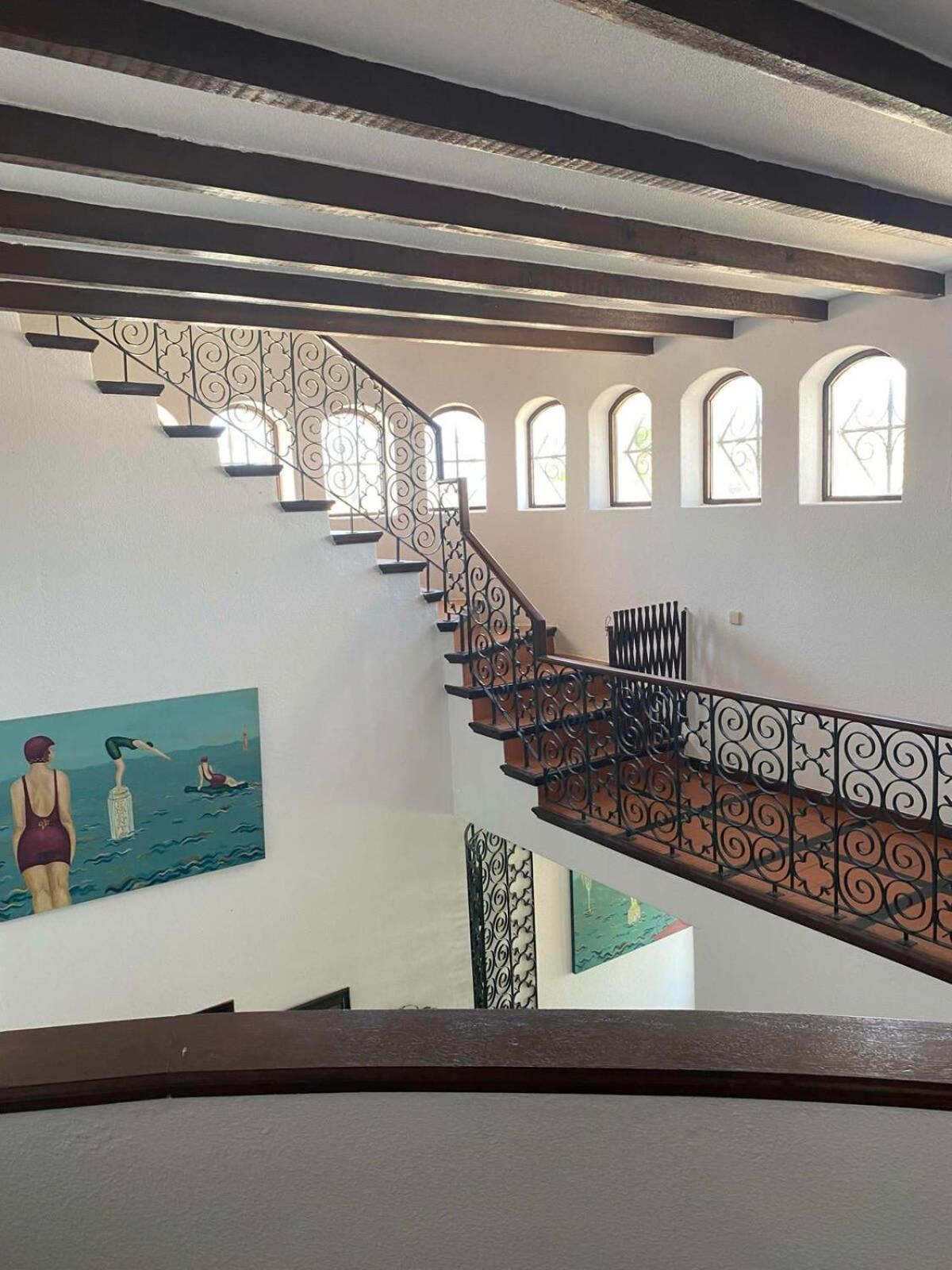 Casa Gondi - Right By Gale - Large Lush Gardens Pousada