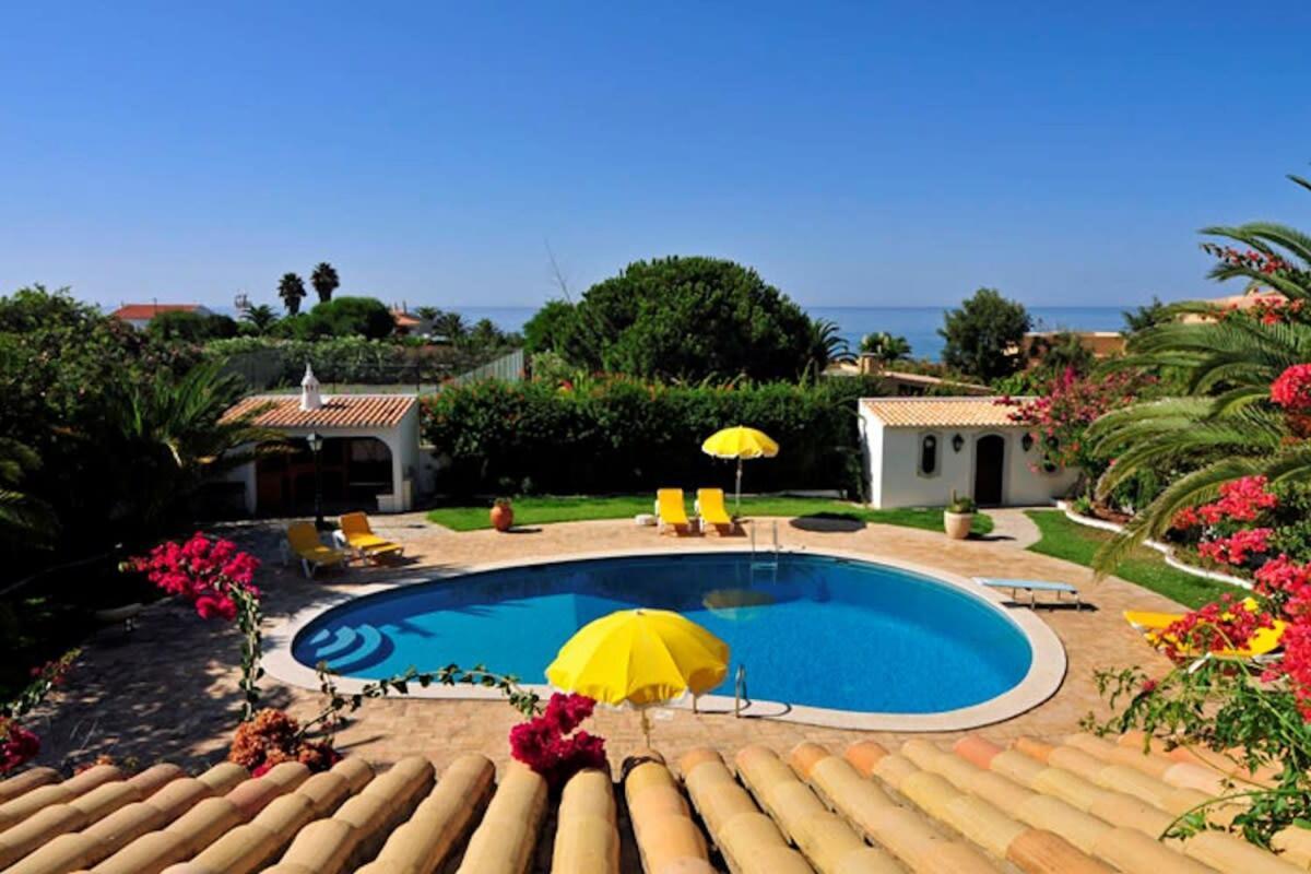 Casa Gondi - Right By Gale - Large Lush Gardens Pousada
