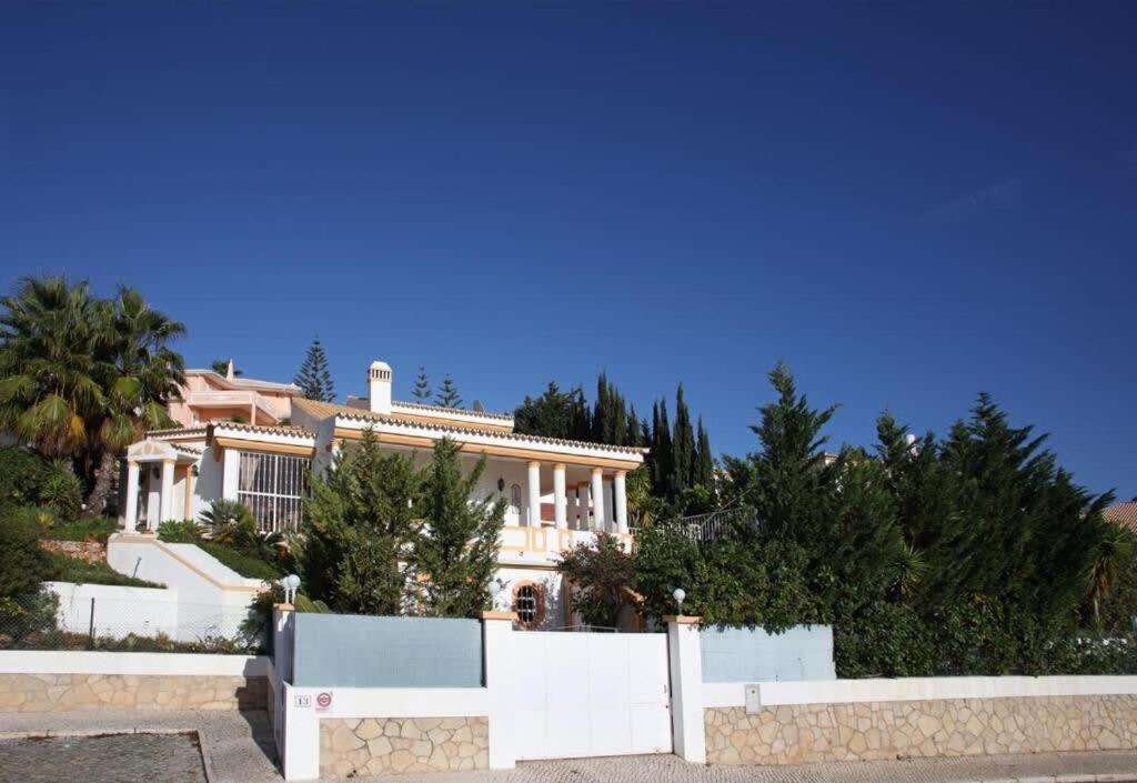 Juniper Fenced Pool Spacious House Albufeira