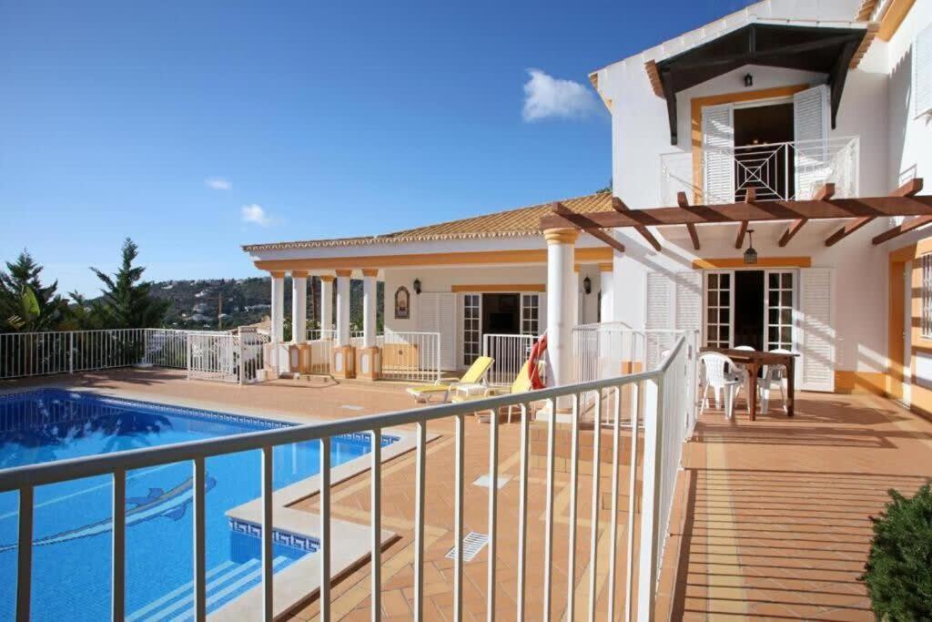 Holiday home Juniper Fenced Pool Spacious House *
