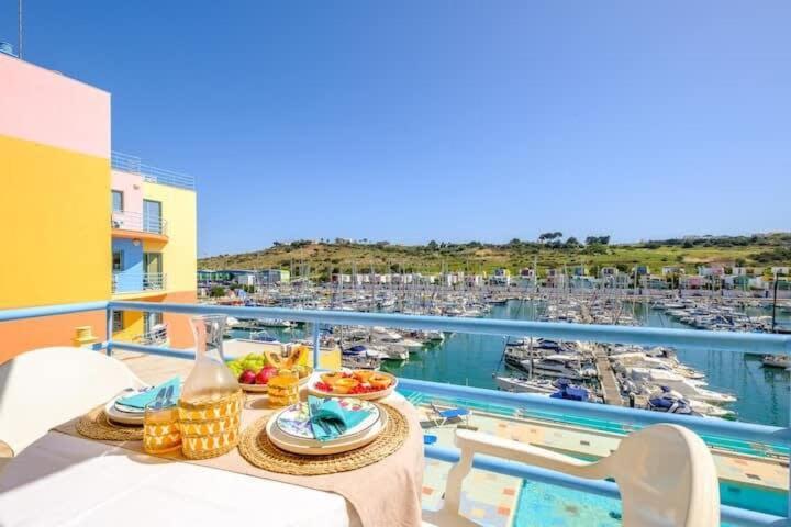 Sky Vista - Beautiful Marina Views *
