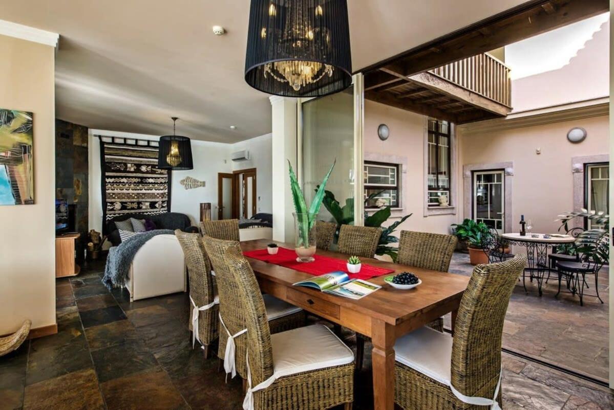Mauri Luxe - Beautiful Beachfront Holiday home