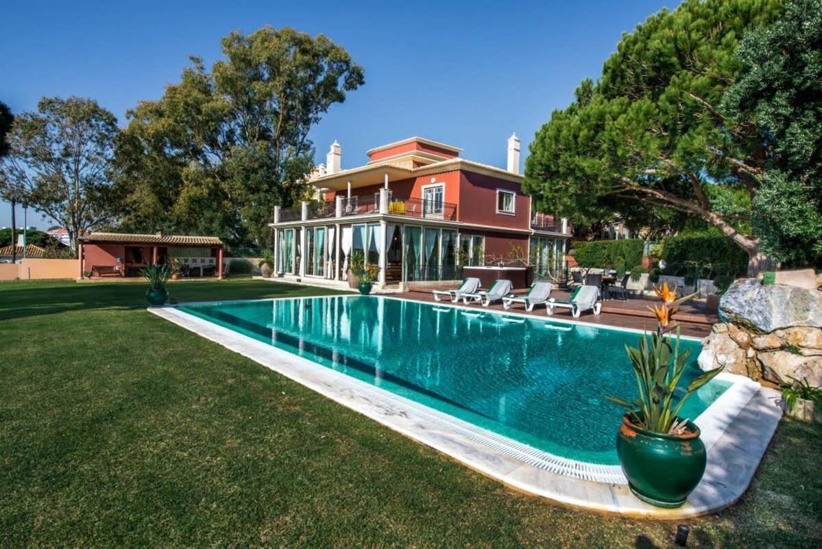 Mauri Luxe - Beautiful Beachfront Holiday home *