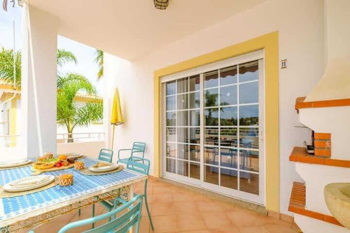 Esta - Tennis Court And Pool Holiday home Albufeira