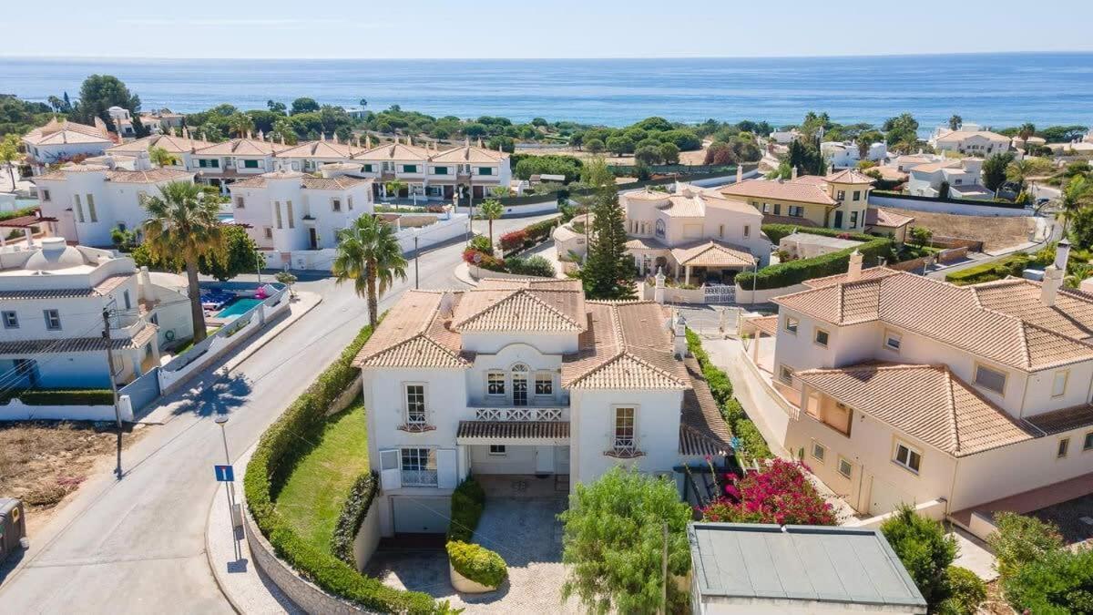 Holiday home Gale Grande - Bright Airy With A Private Pool *