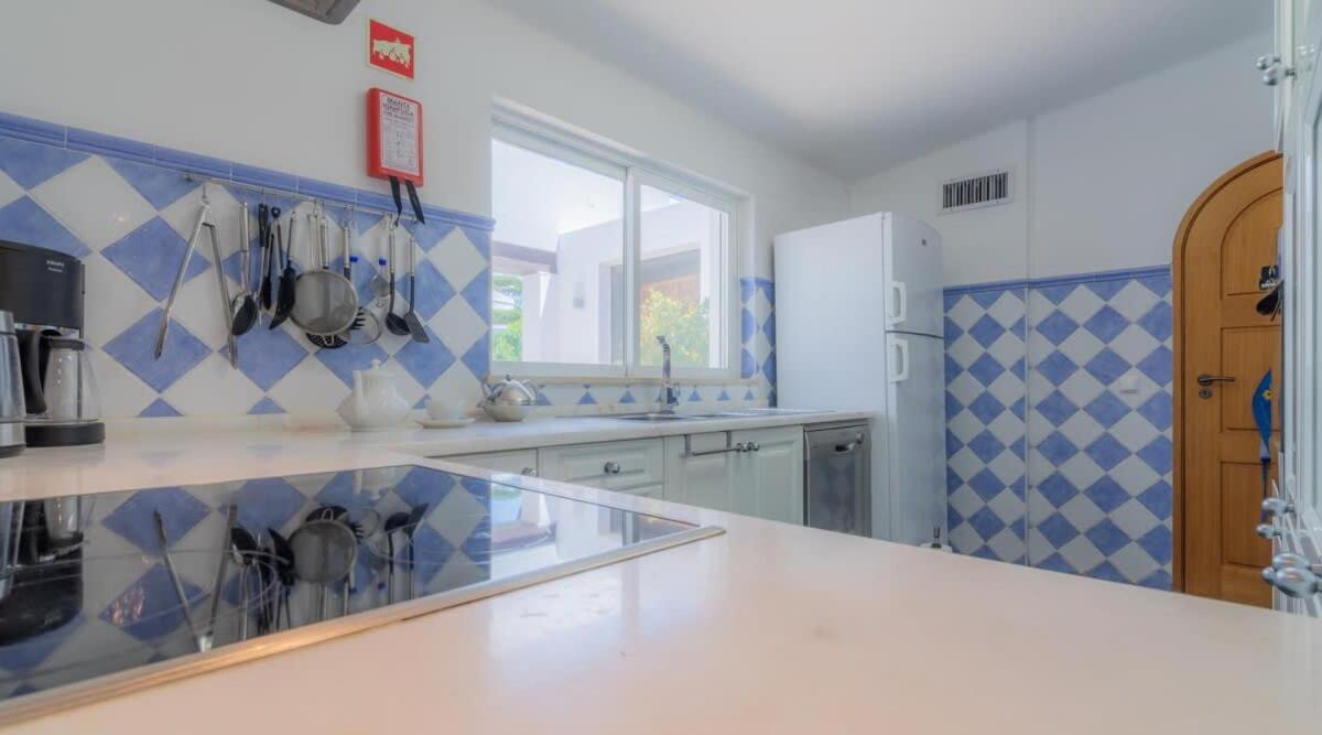 Prado - Beautiful Beachfront Ferienhaus Albufeira