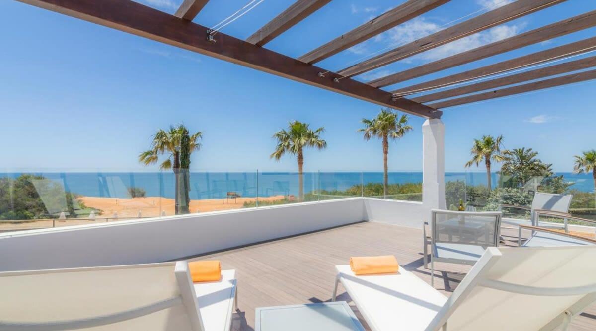 Prado - Beautiful Beachfront Ferienhaus *