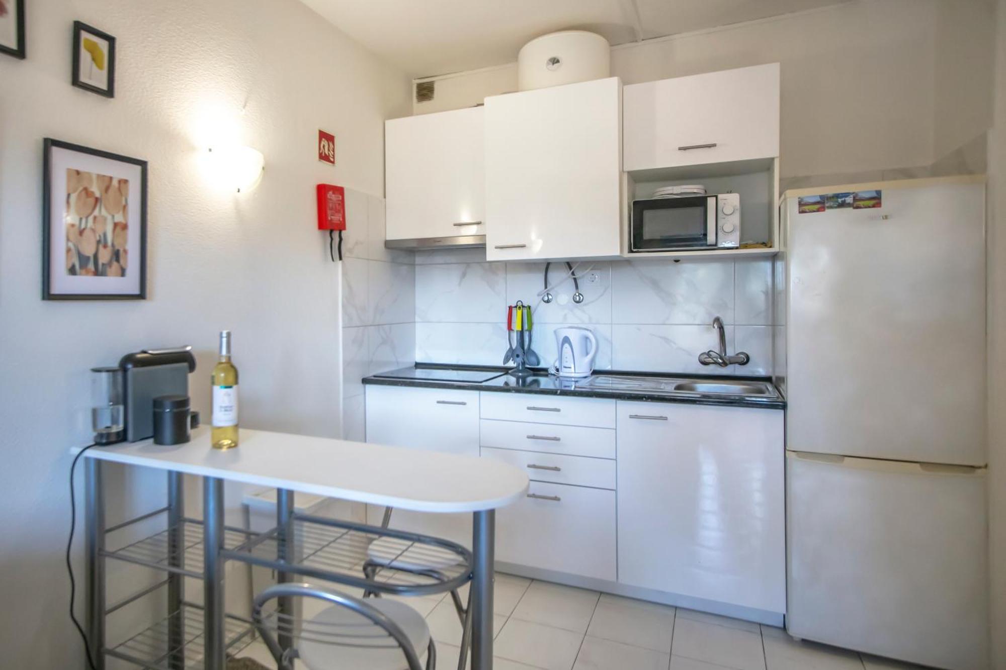 Apartment Cozy With Balcony In *