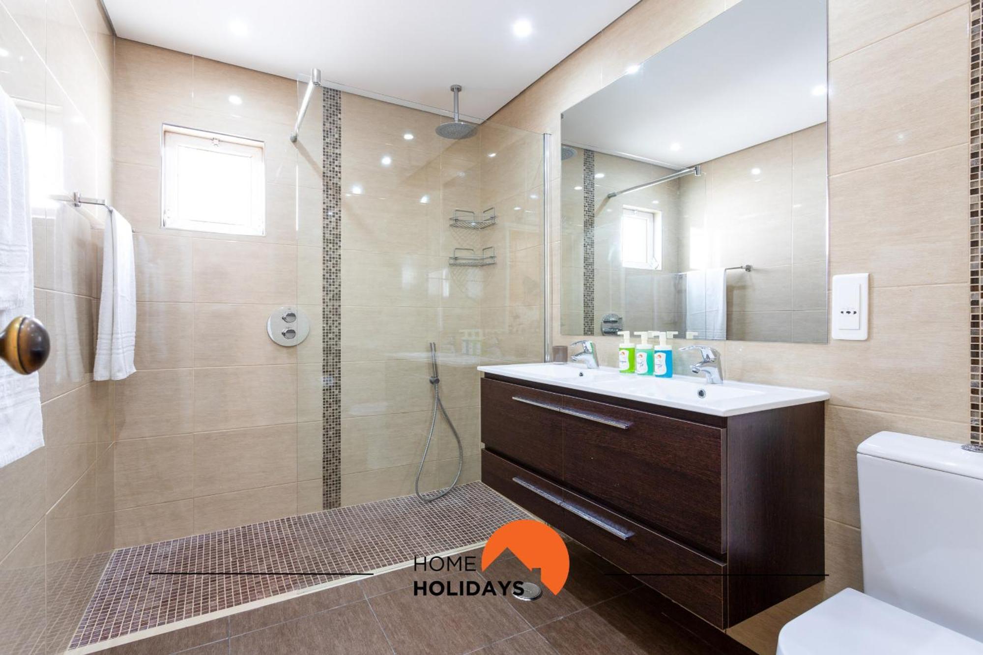 #214 Vivenda 3 Quartos By Home Holidays