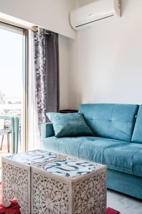 Oura White View 2 Min Walk Sea