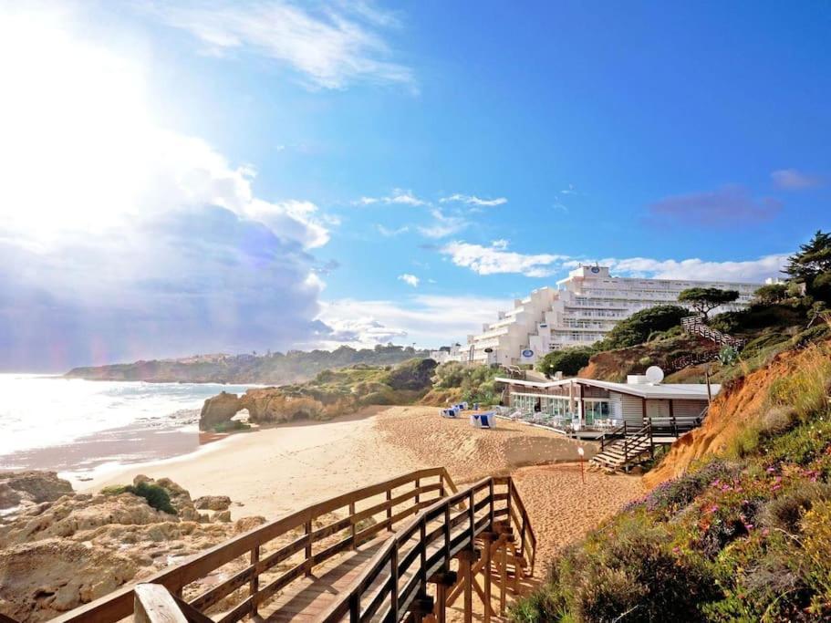 Oura White View 2 Min Walk Sea Albufeira