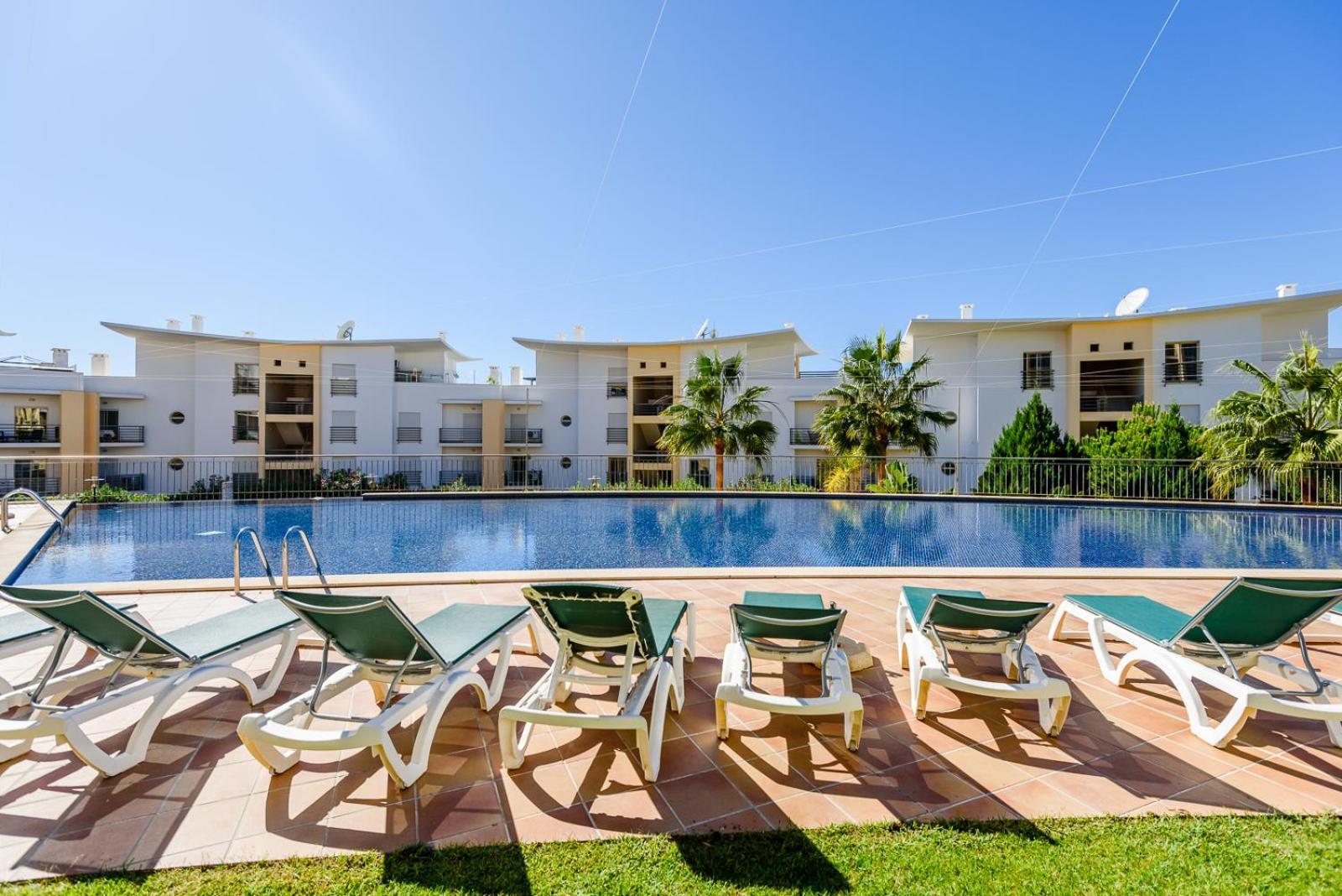 Homes Ocean View With Comfortable Terrace, 2 Swimming Pools & Tennis Court Albufeira