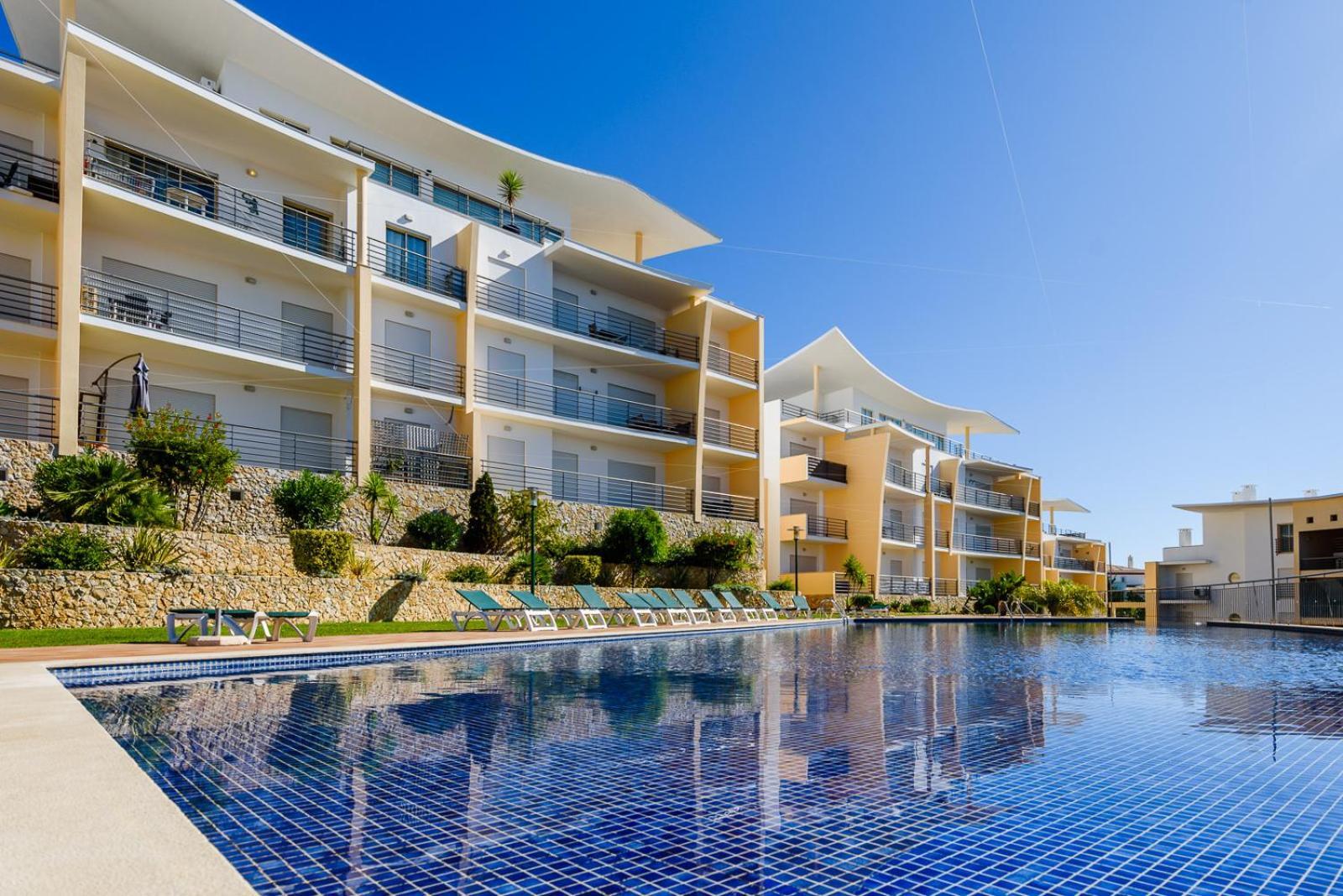 Homes Ocean View With Comfortable Terrace, 2 Swimming Pools & Tennis Court Albufeira