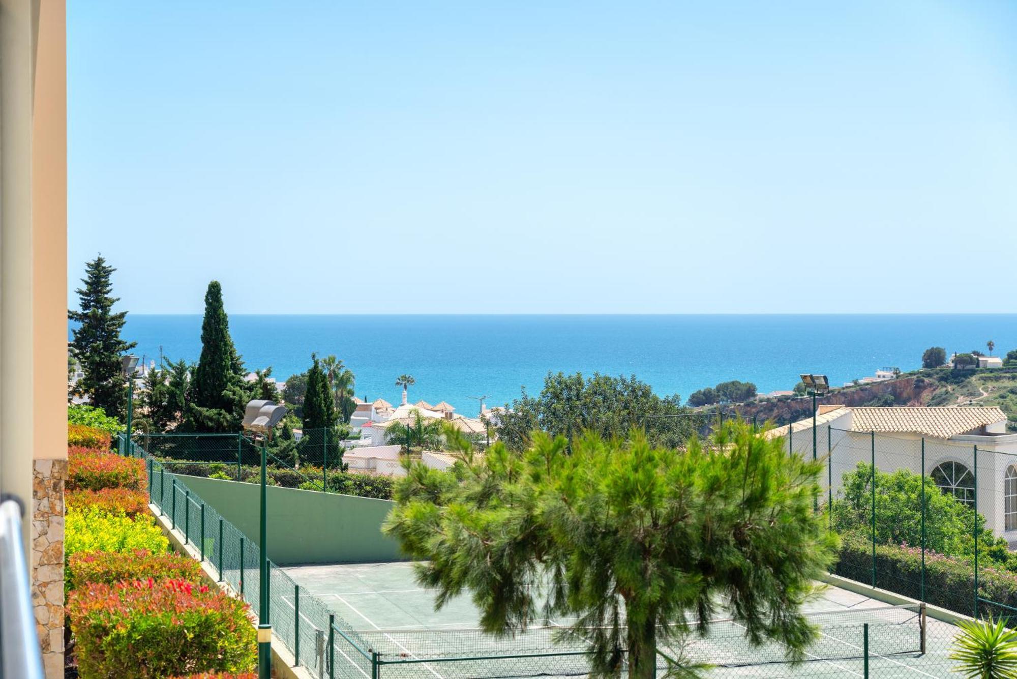 Apartamento Homes Ocean View With Comfortable Terrace, 2 Swimming Pools & Tennis Court
