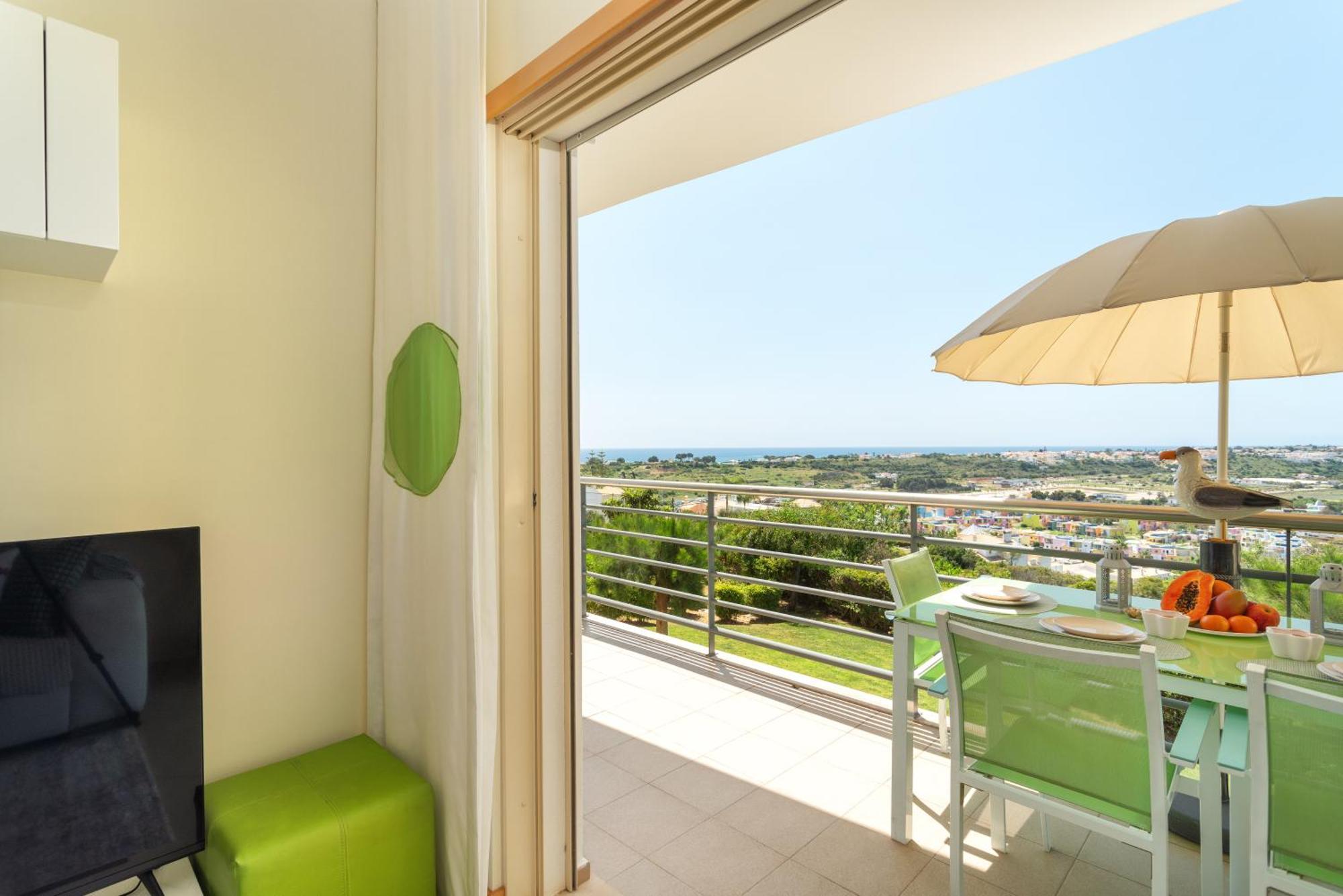 Apartamento Homes Ocean View With Comfortable Terrace, 2 Swimming Pools & Tennis Court *