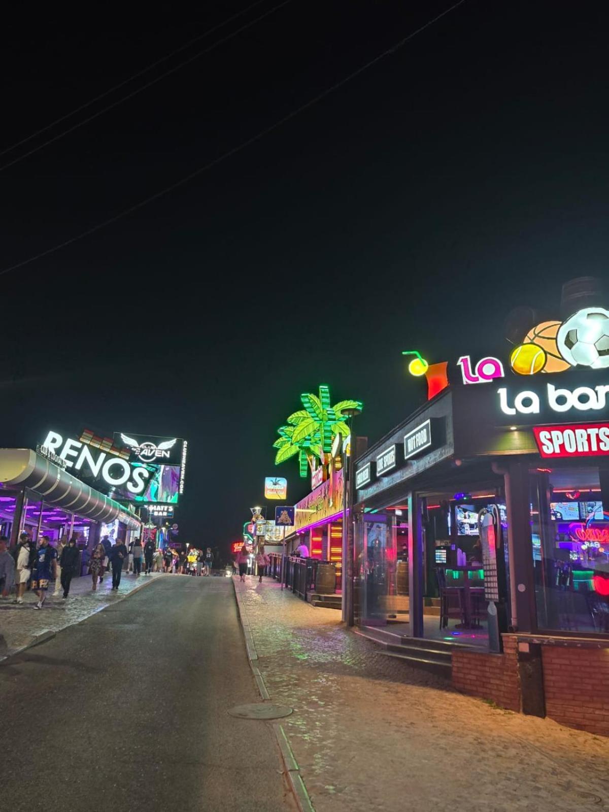 Rua Dos Bares Em