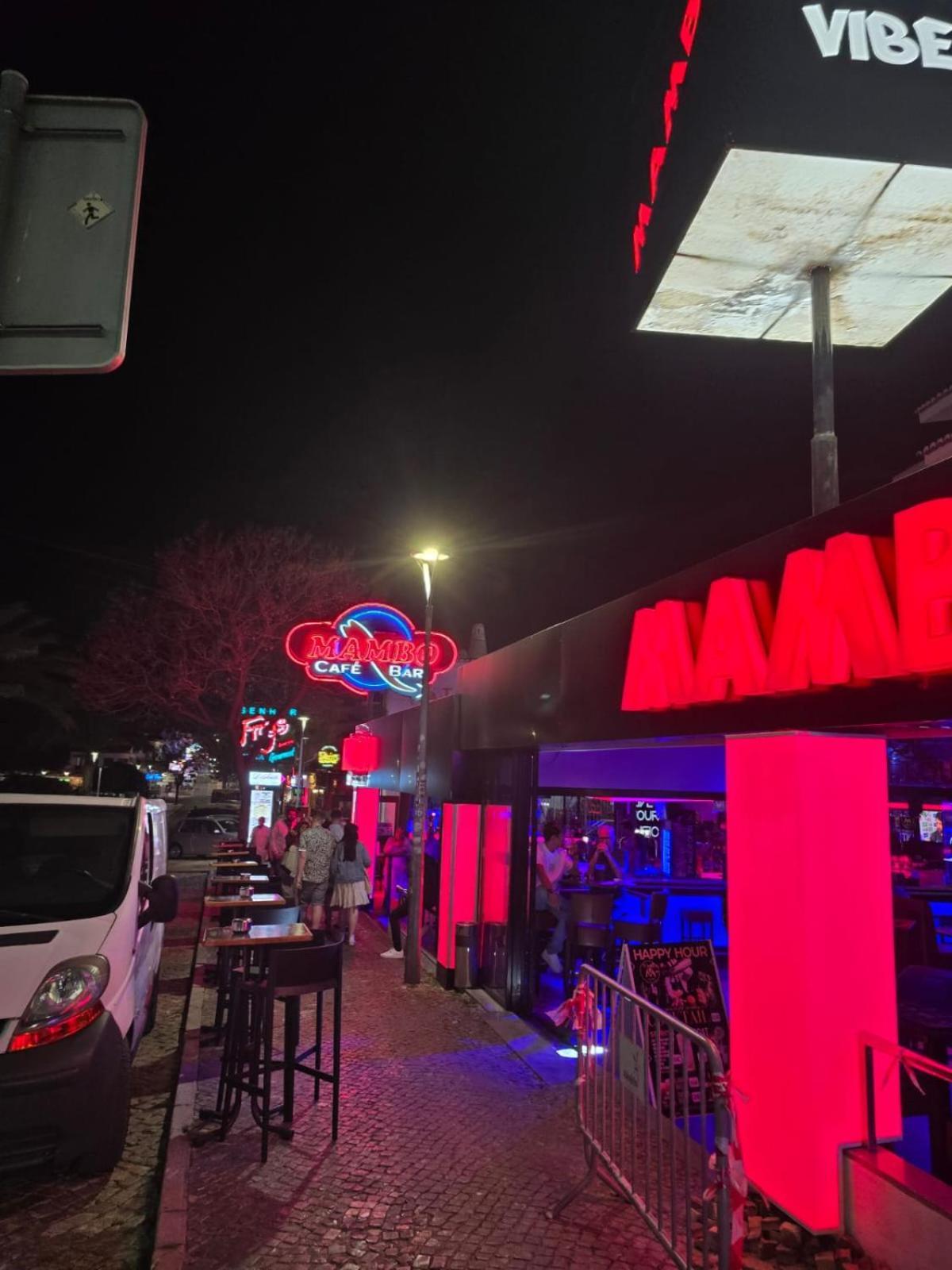 Rua Dos Bares Em