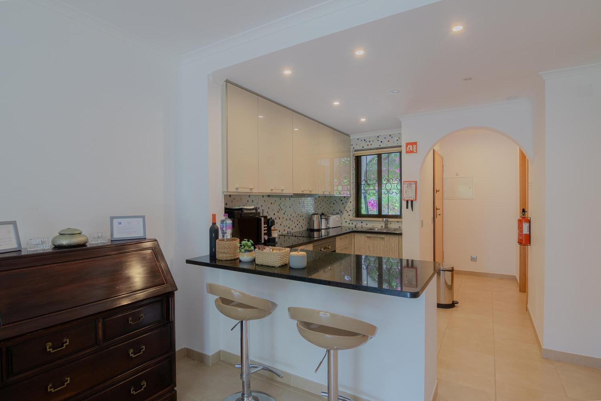 Apt. 65, Premium Location, Beach&swimming Pool Apartment