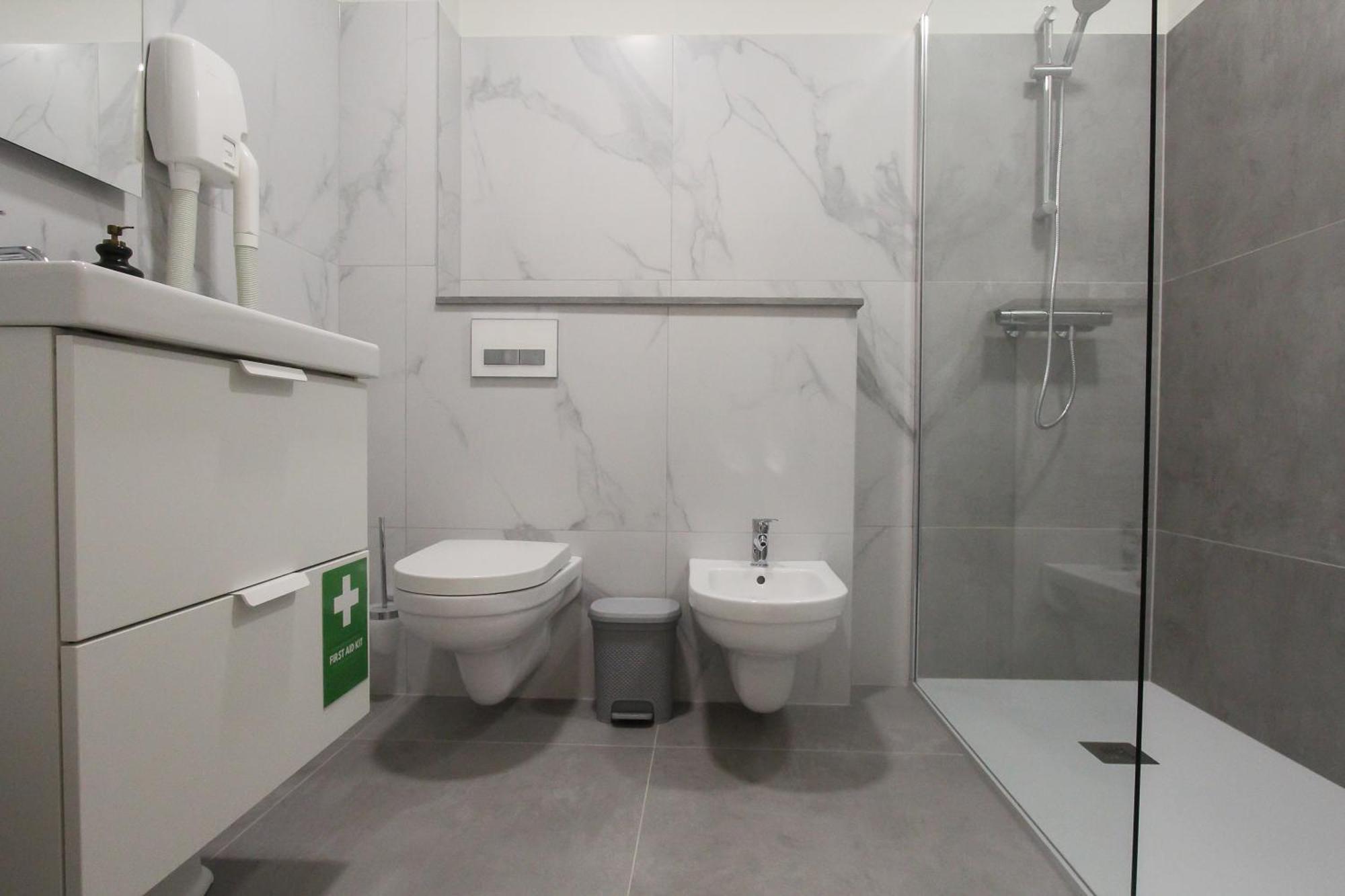Z&a - Spacious Apartment, Close To The Strip Albufeira