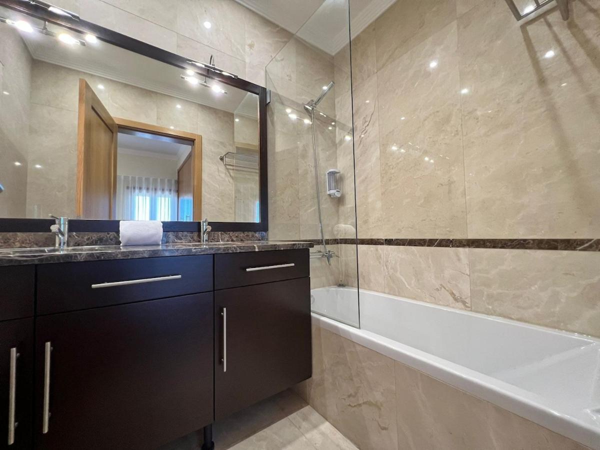 Light House Luxury Villa Albufeira
