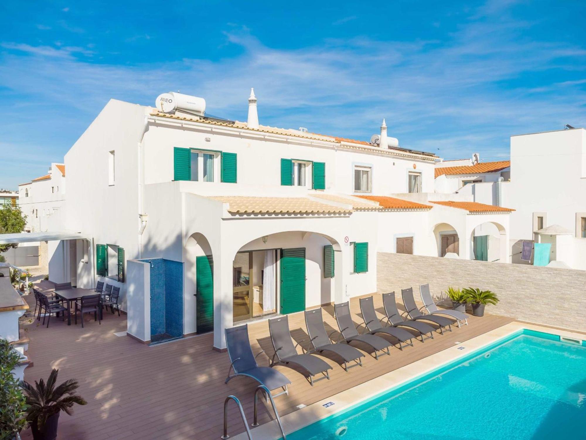 Villa Abf61 Simpatica Moradia E Piscina Em Local Sossega Albufeira