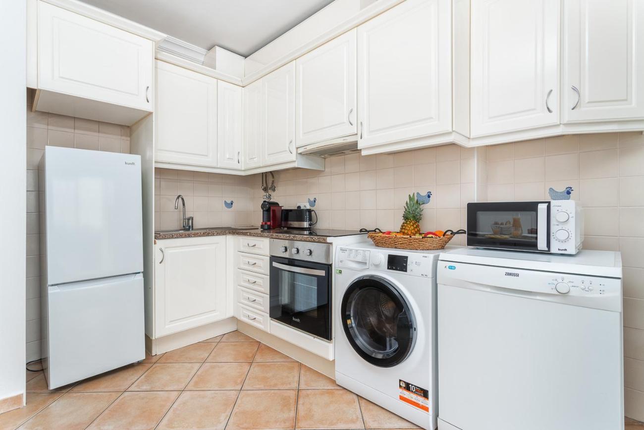 Wonderful Flats With Pool By Host Wise Albufeira