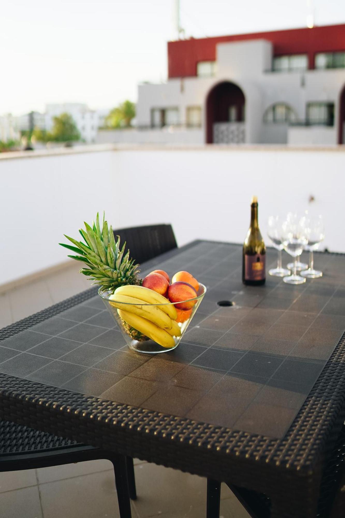 Wonderful Flats With Pool By Host Wise