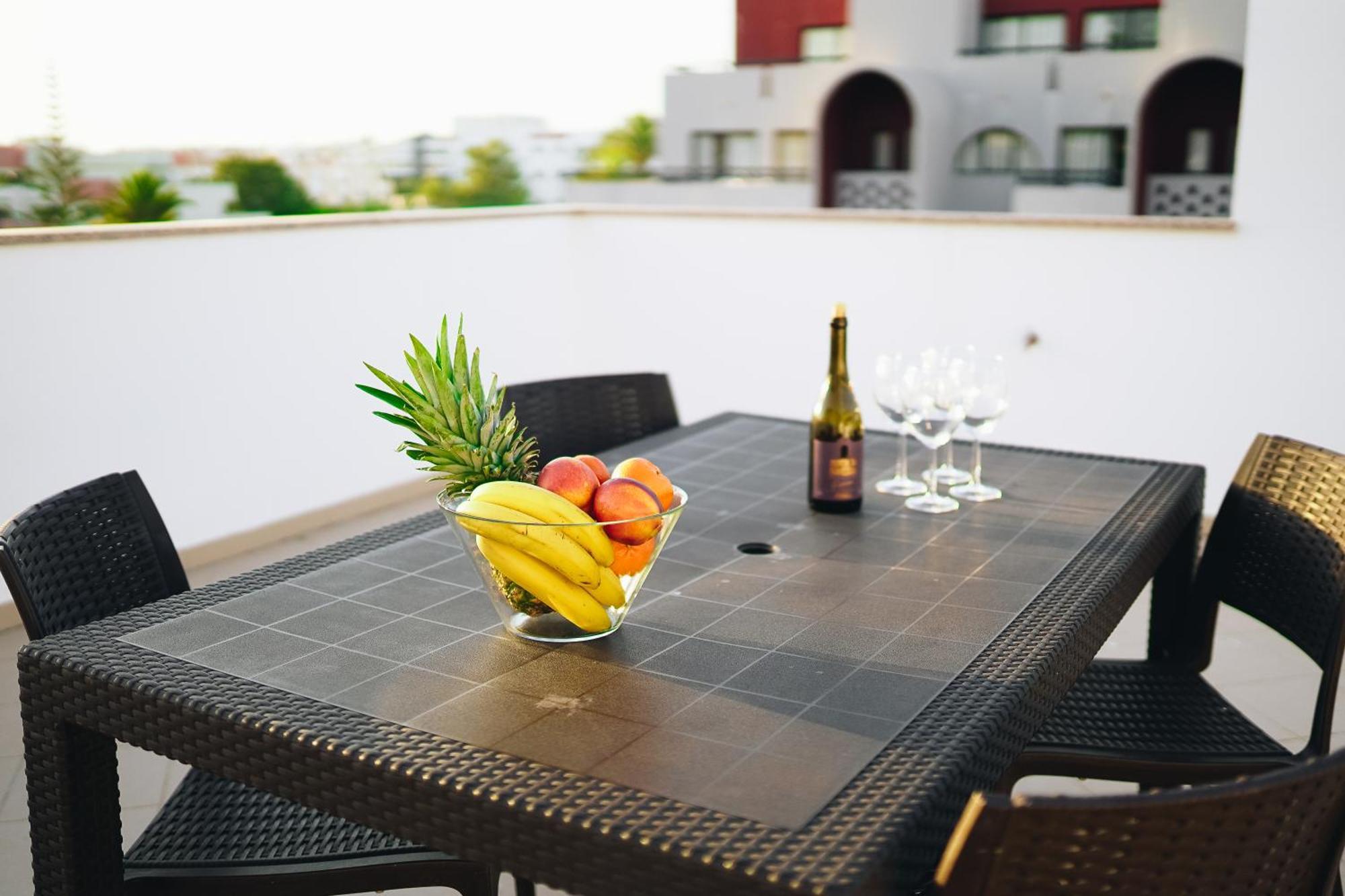 Wonderful Flats With Pool By Host Wise Apartment