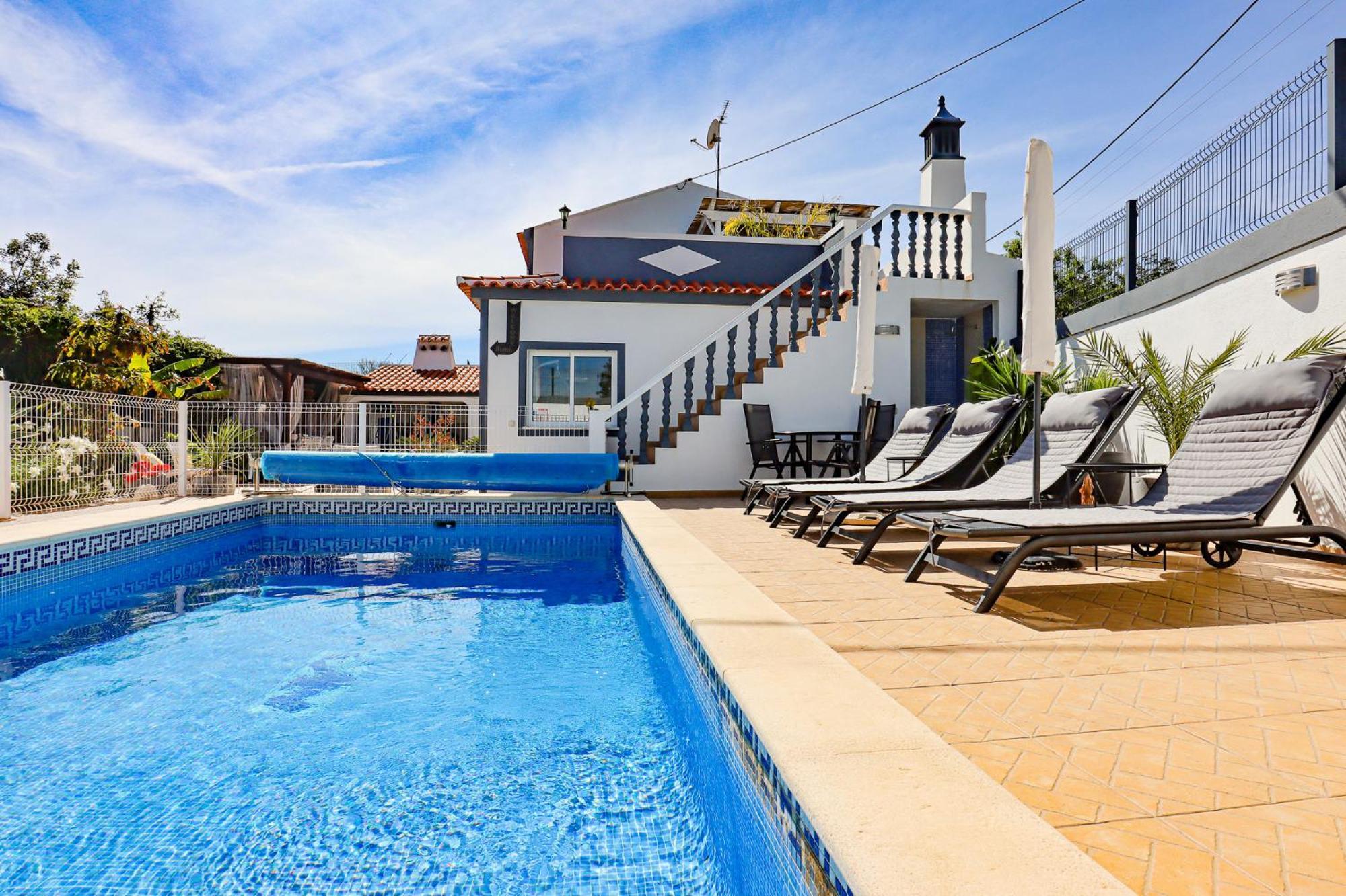 Da Encosta - Private - Heated Swimming Pool - By Bedzy Villa