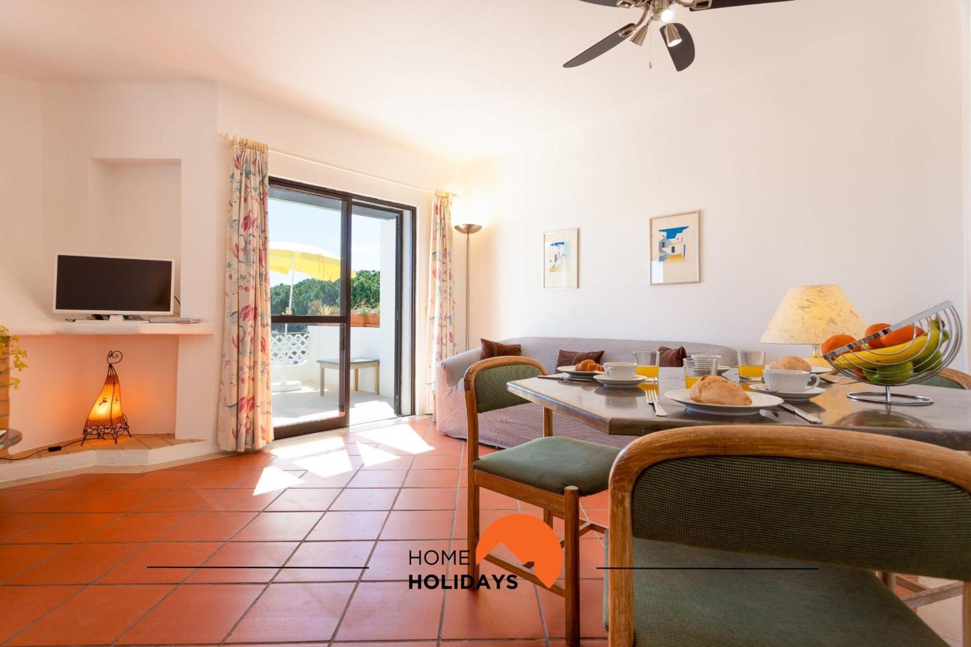 #151 Kid Friendly, Ac With Pool And Golf Course Apartment