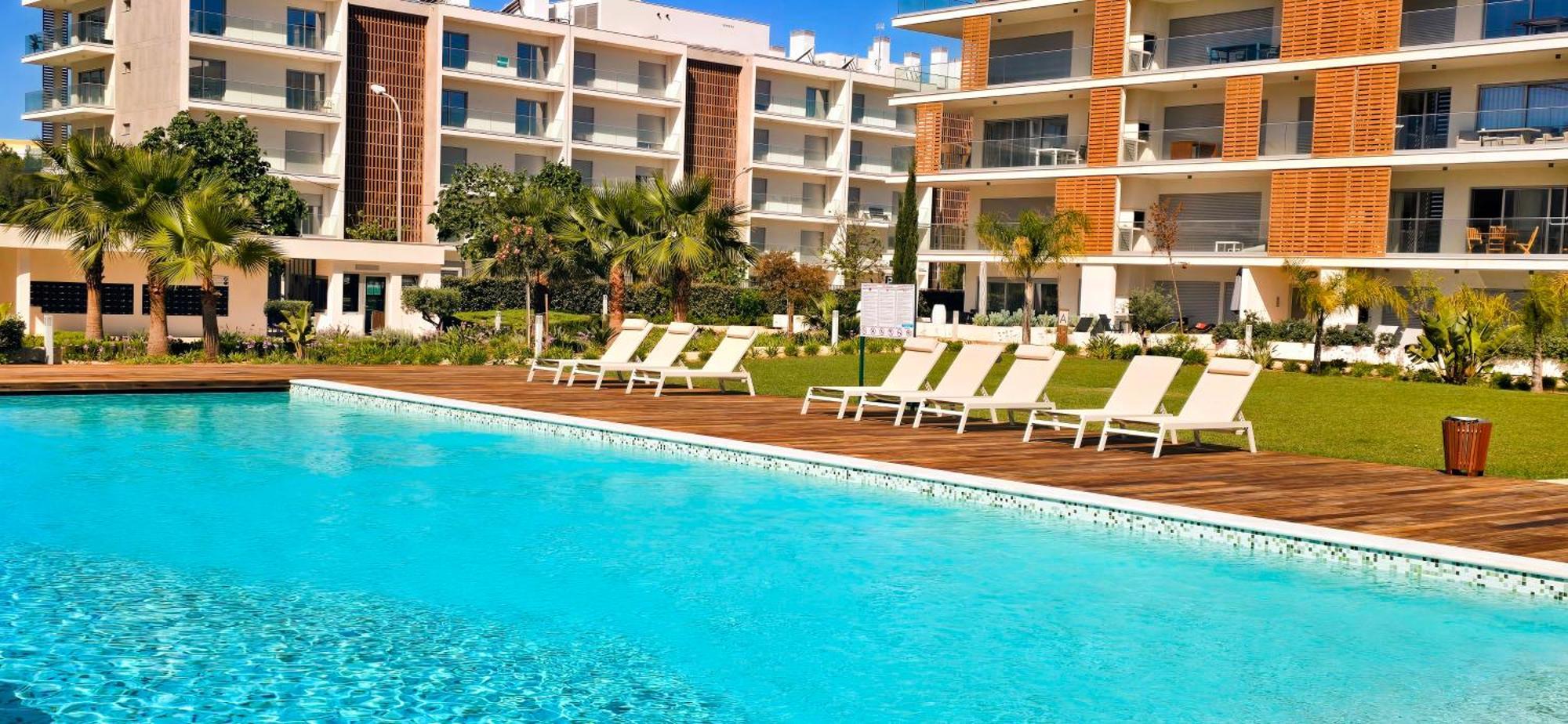 Apartment Marvell Design With Heated Pool&gym&playground