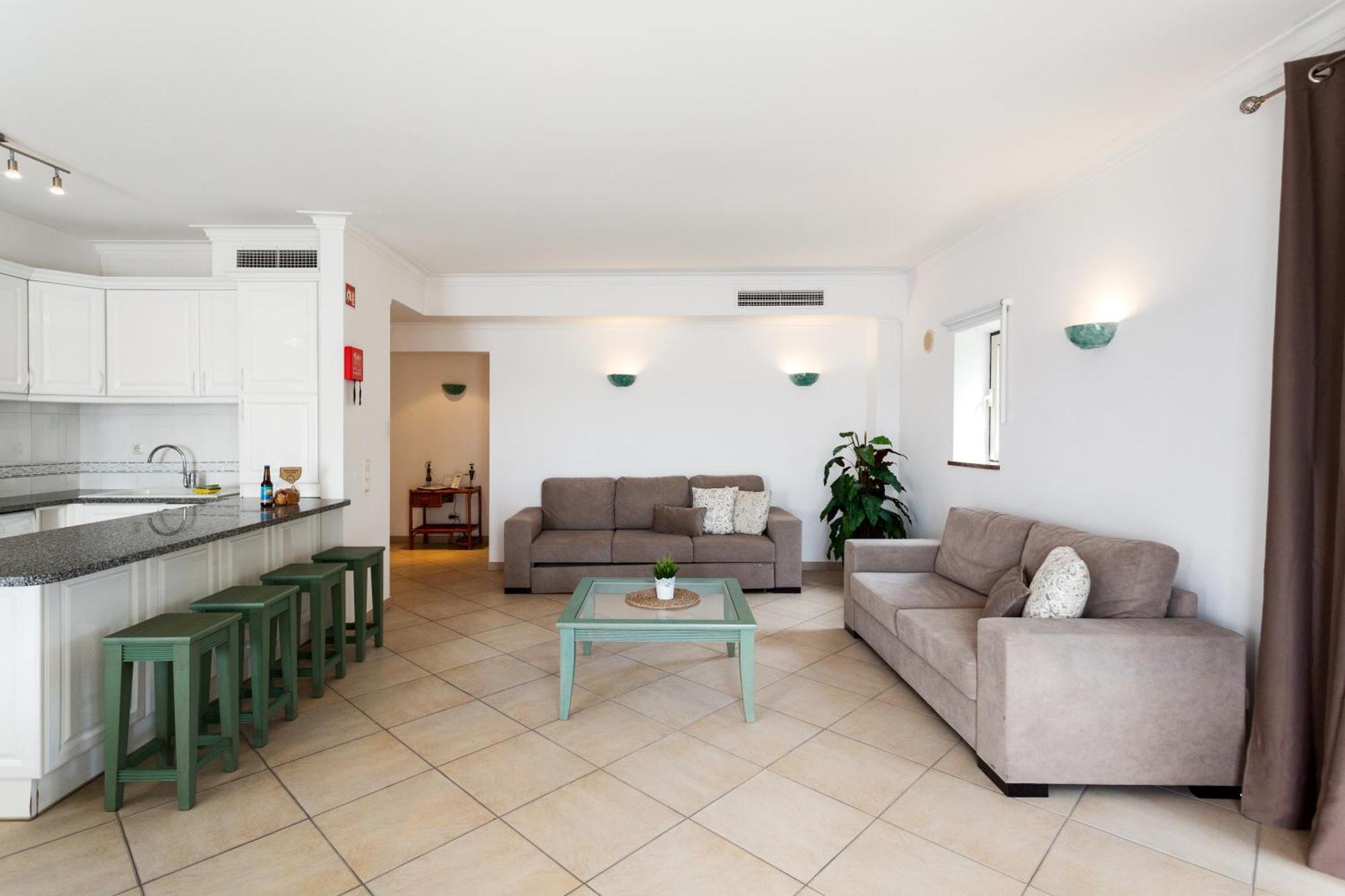 Apartment Bicos By