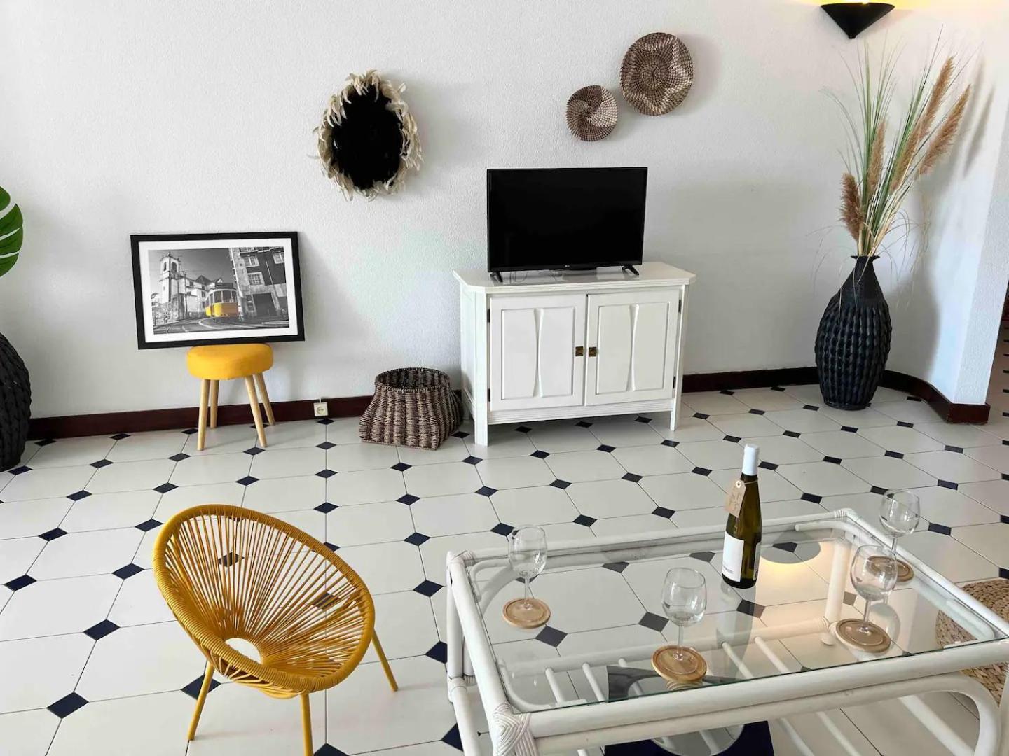Coral By Apartment *