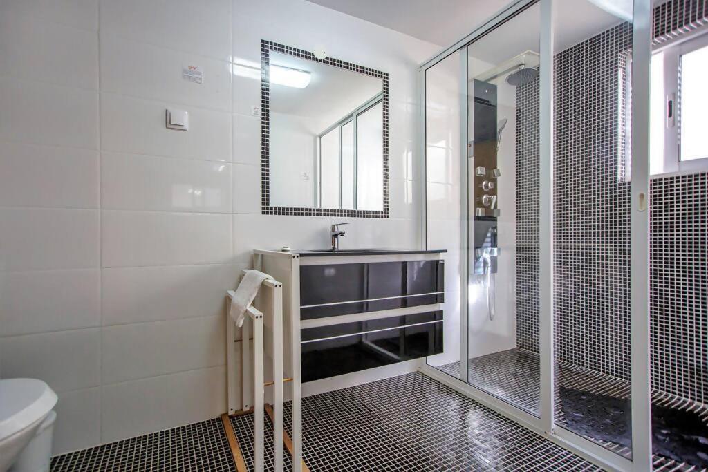 Lux 5br Private Pool In The Marina