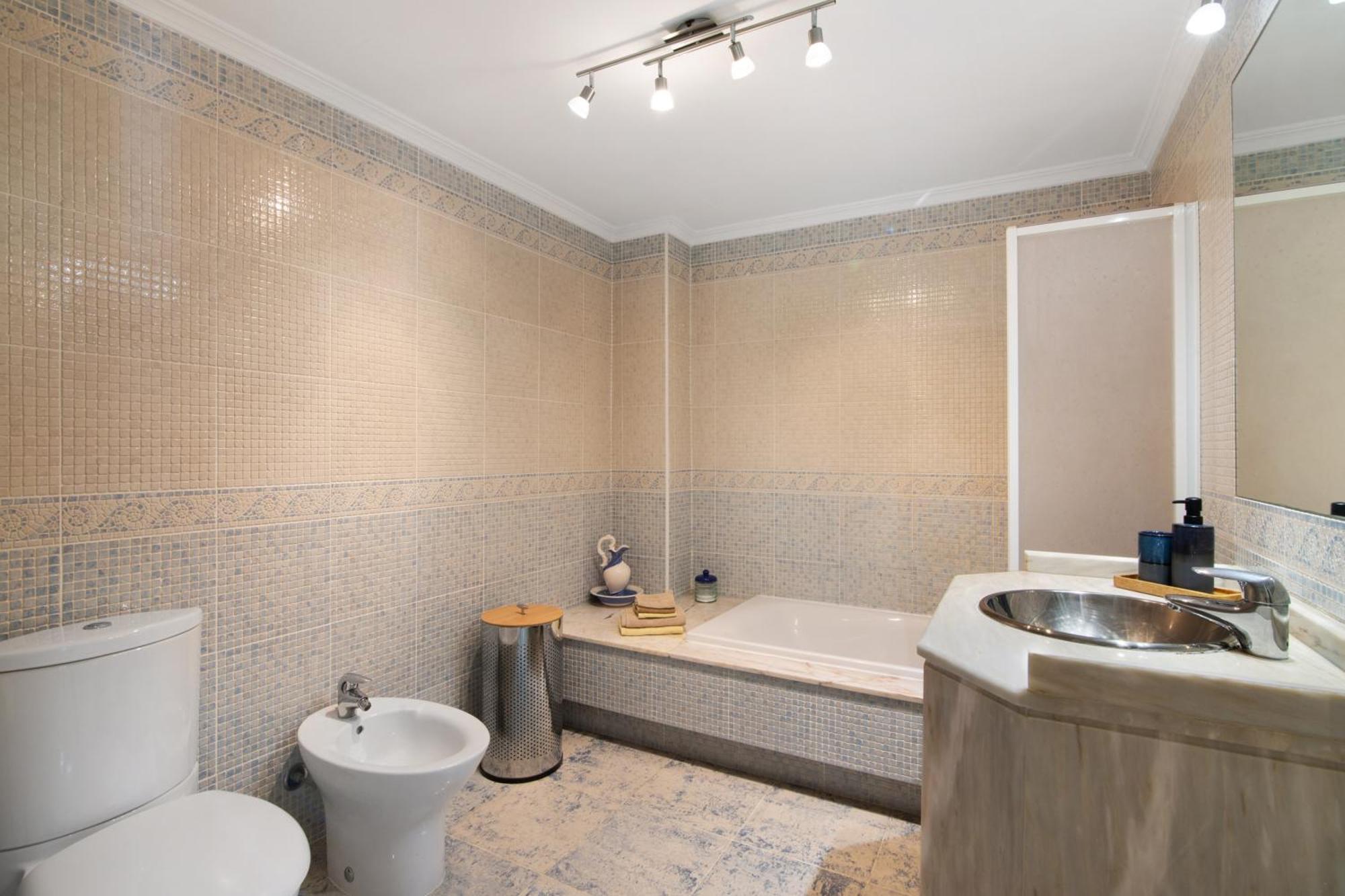 6 B Apartment