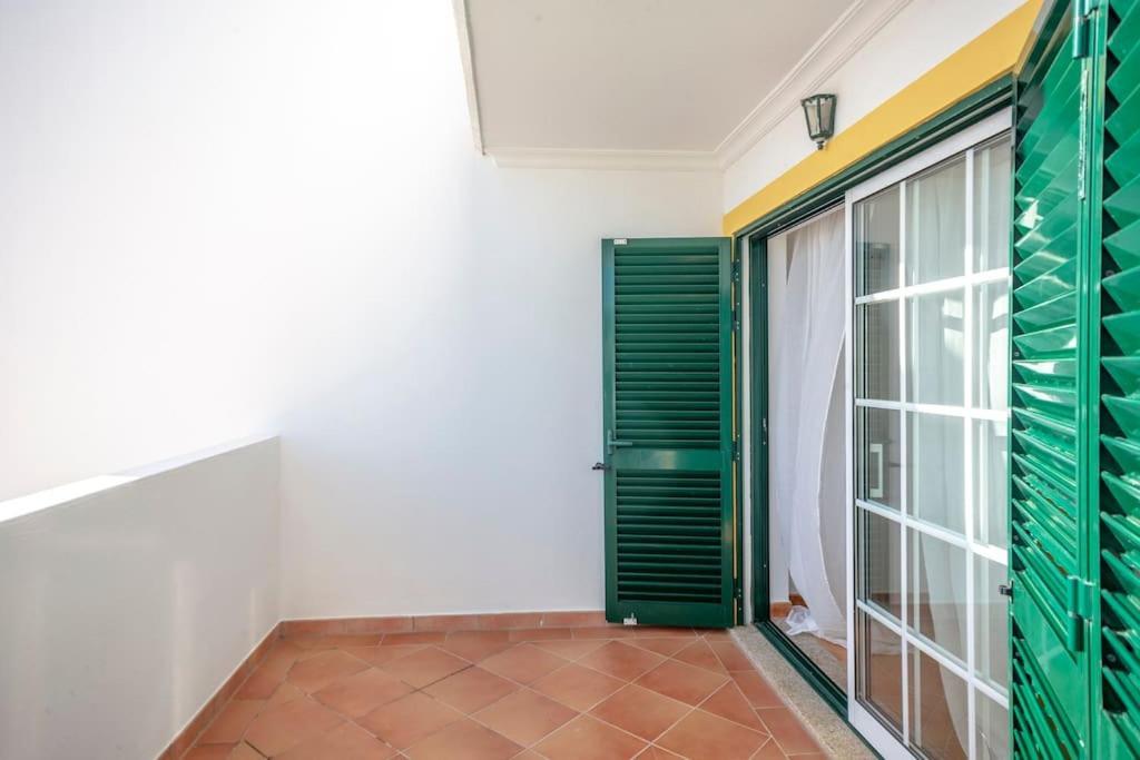 Summer Apartment *