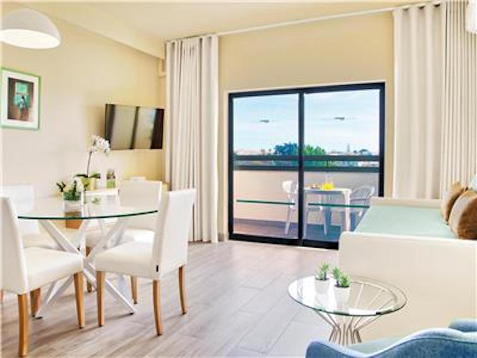 Perfect 1 Bedroom *