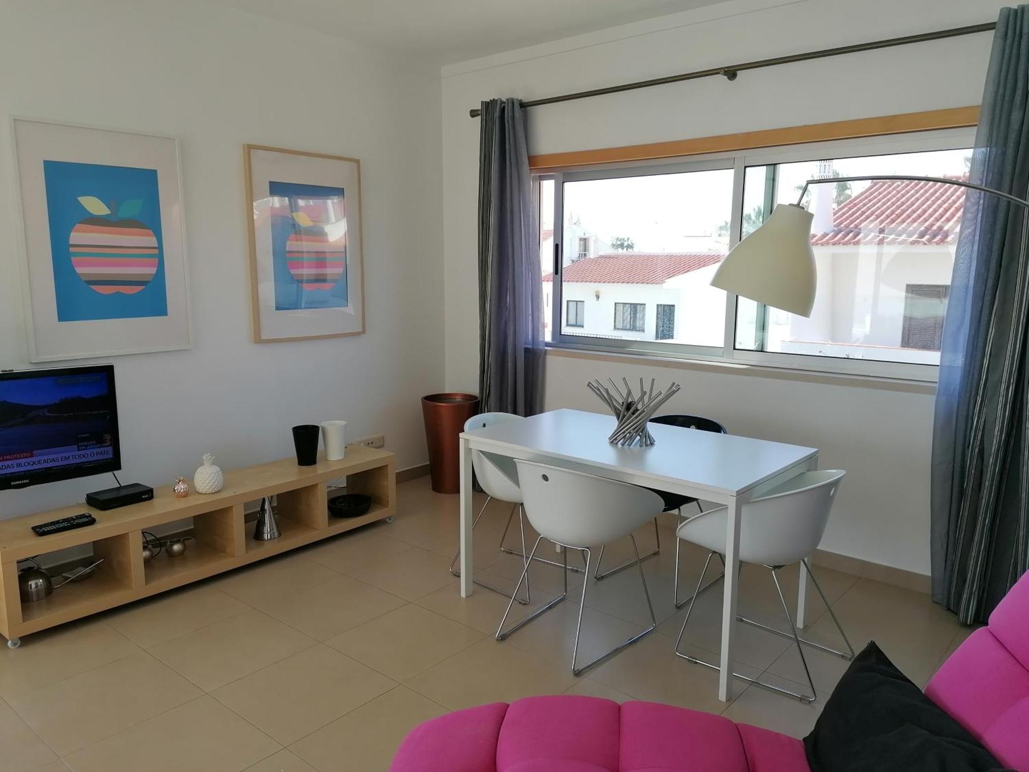 Apartment Modern With Sunny South Facing Terrace